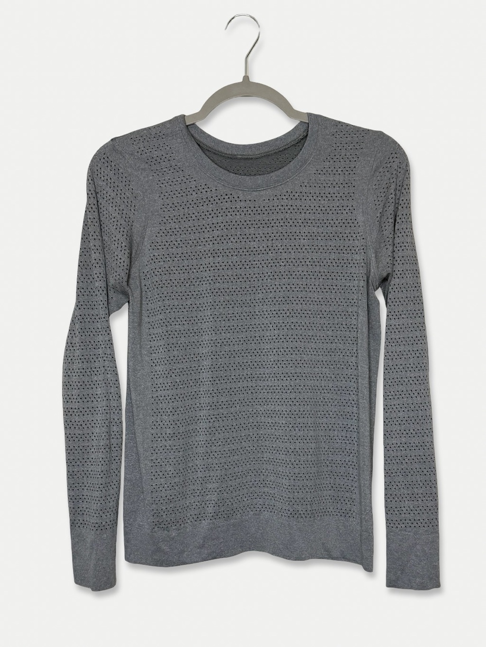 Lululemon Gray Seamless Perforated Mesh Long Sleeve Athletic Top S/M